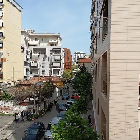 Blue Diamond Him Kolli Street Building No 4 ホステル ティラナ